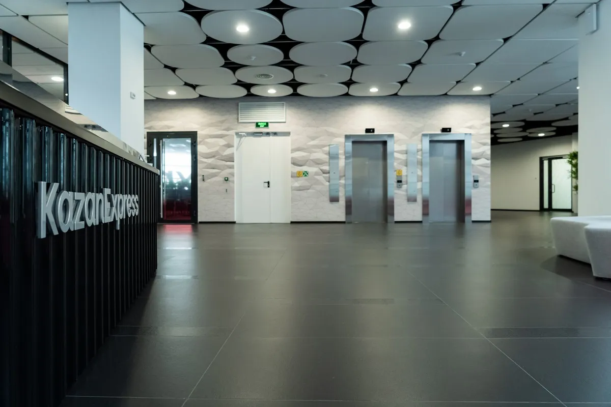 Глухие или остекленные: как выбрать правильную противопожарную дверь