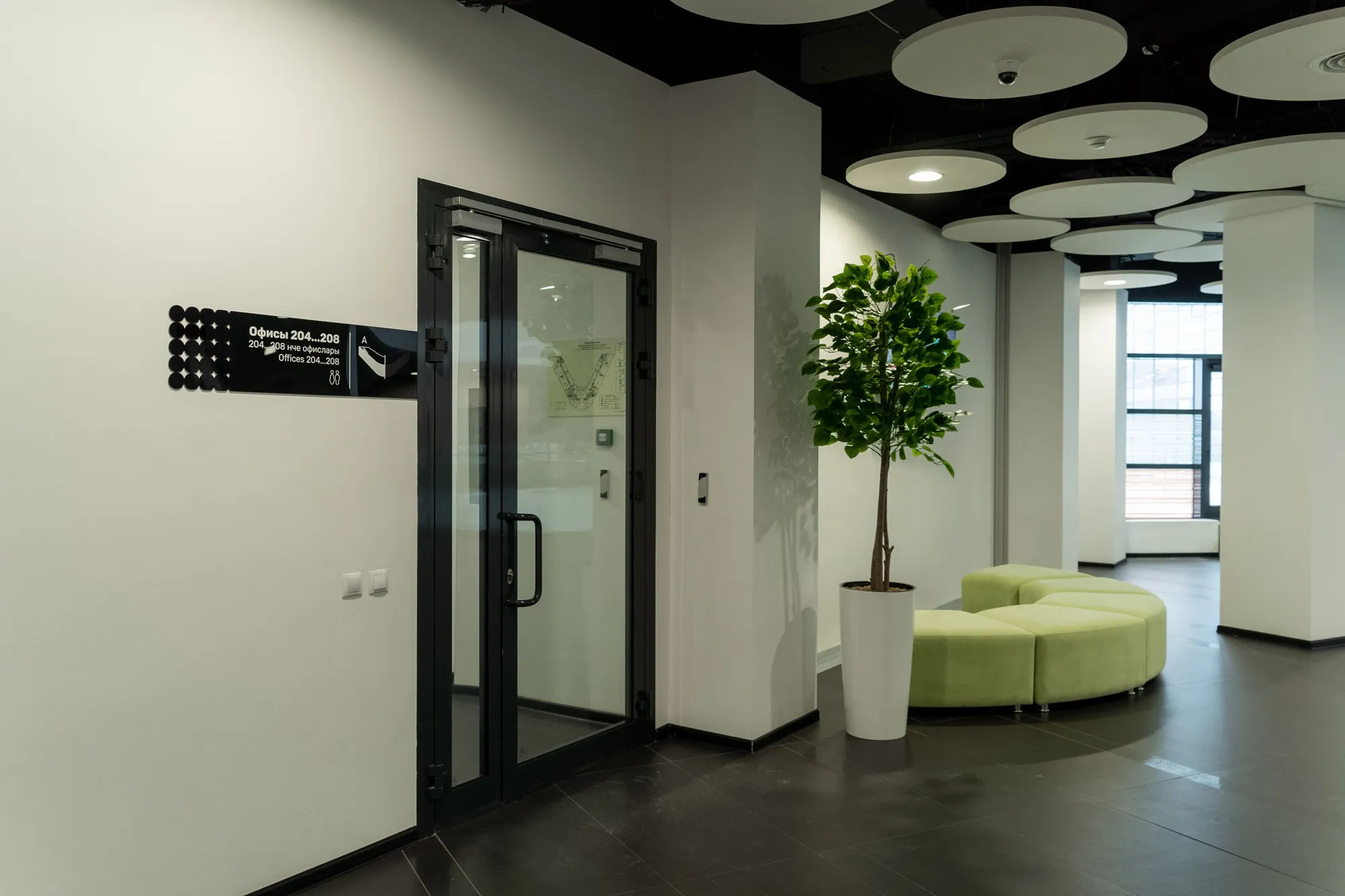 Противопожарные алюминиевые двери